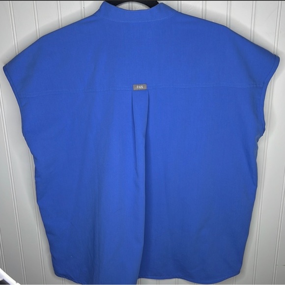 Figs Rafaela Oversized Scrub Top Size Small - Picture 3 of 3